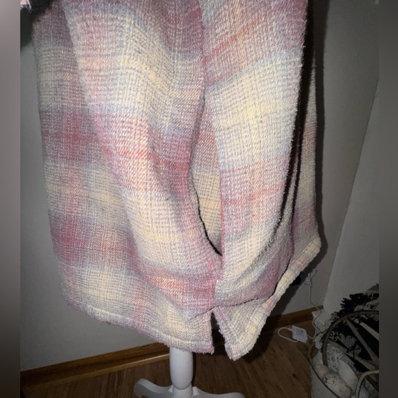 Mountain Ridge Plaid Hooded Jacket. Size Medium. GUC - Picture 5 of 12